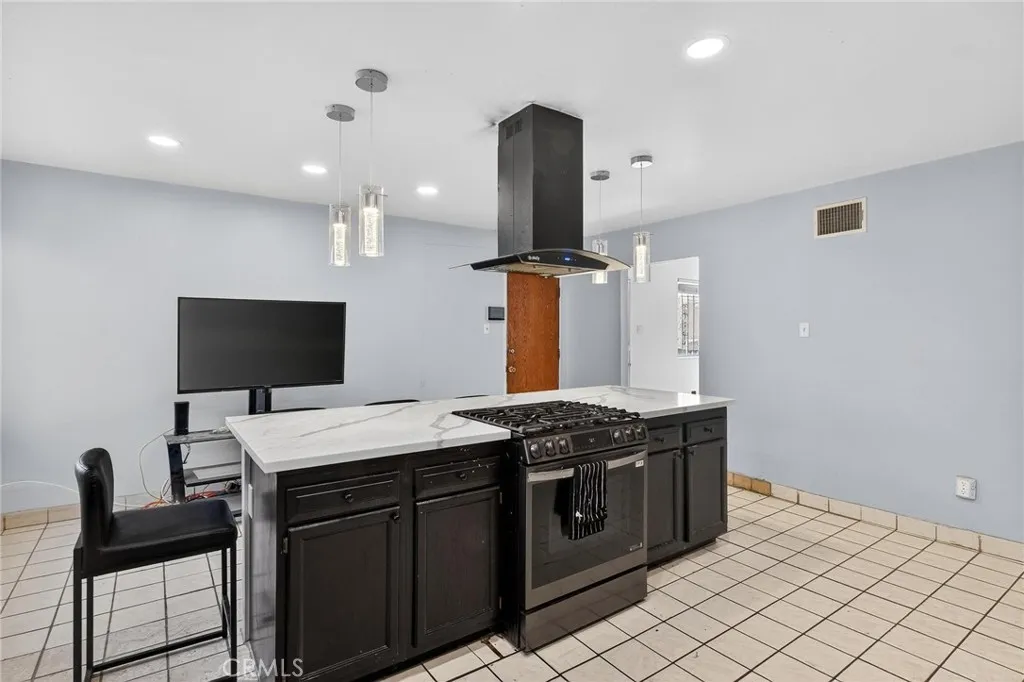 1139 E 82nd, Los Angeles, California 90001 home-pic-7